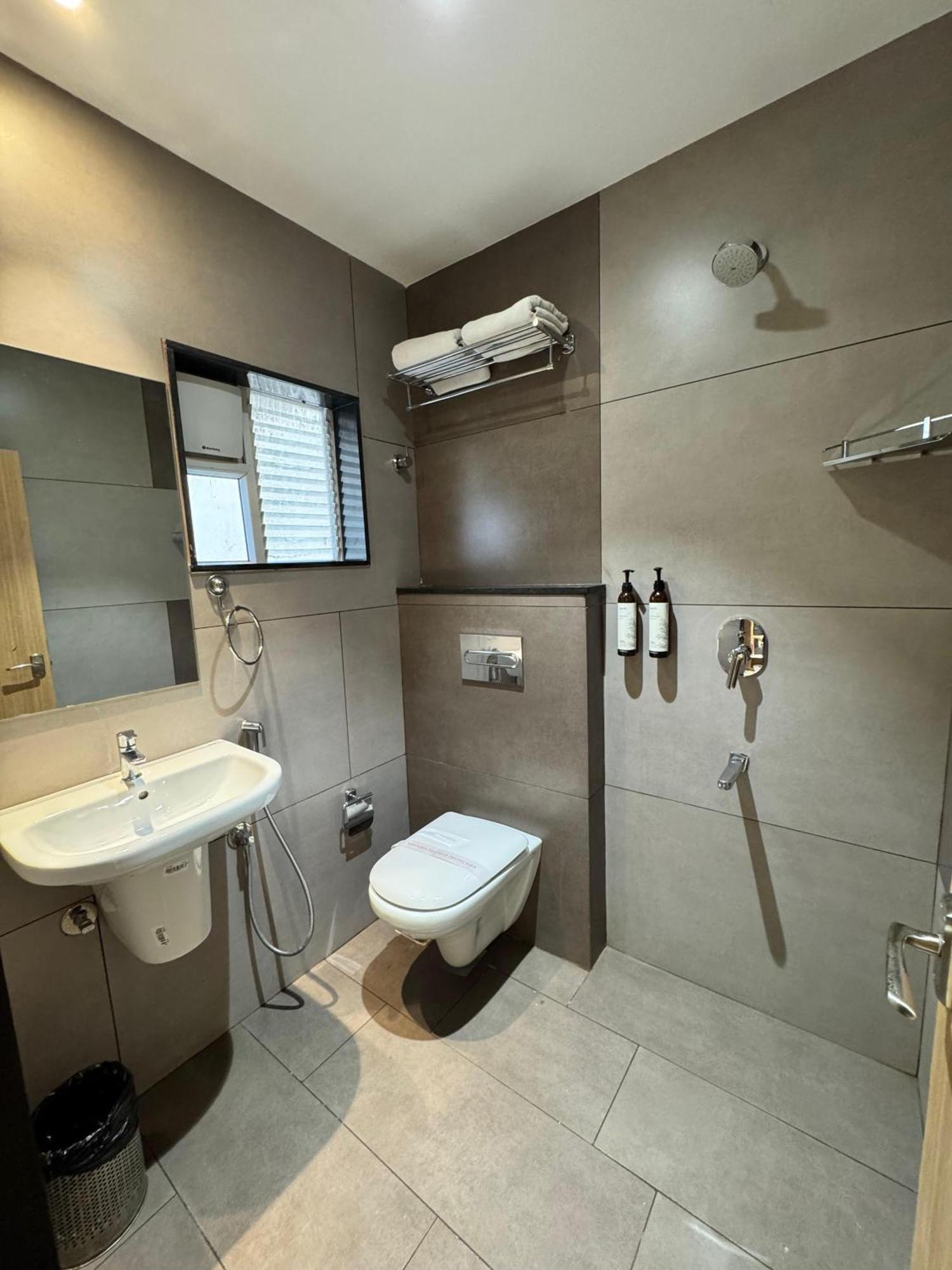 Hotel Touchwood Visakhapatnam Exterior photo
