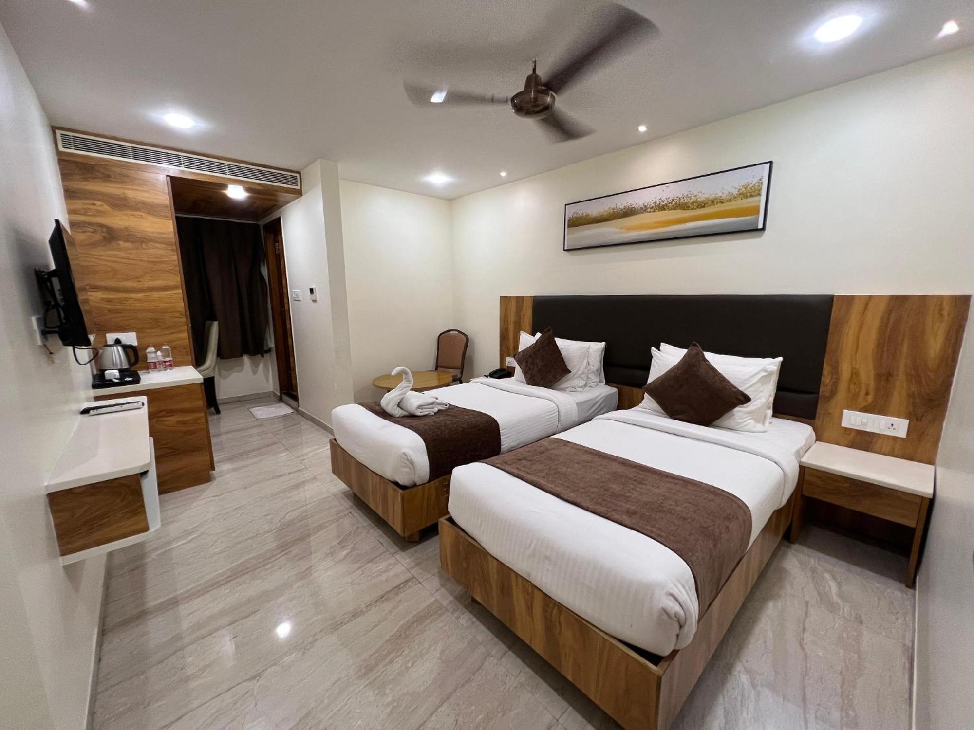 Hotel Touchwood Visakhapatnam Exterior photo